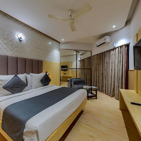 Hotel Surya Executive 3 Star Hotel Solapur Dış mekan fotoğraf